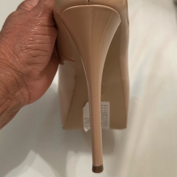 NWOB Steve Madden Presecco High Heel Peep- Toe pump In Nude Size 7.5 - Picture 6 of 8